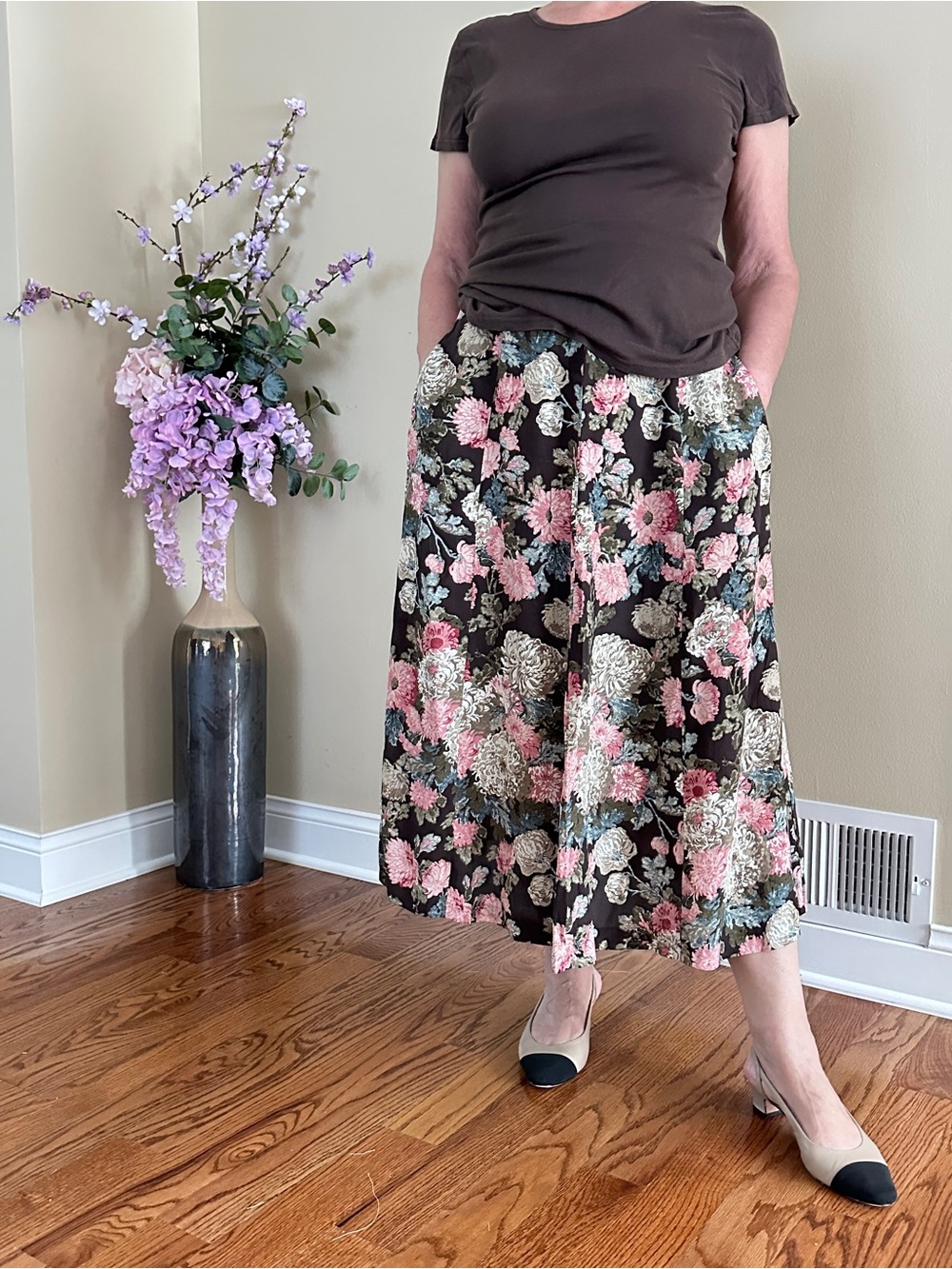 Koret Floral Midi Skirt with 2 Pockets in Brown with Pink & Cream Blooms, Sz 14P